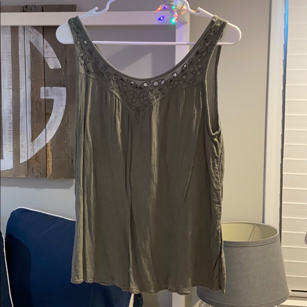 army green tank